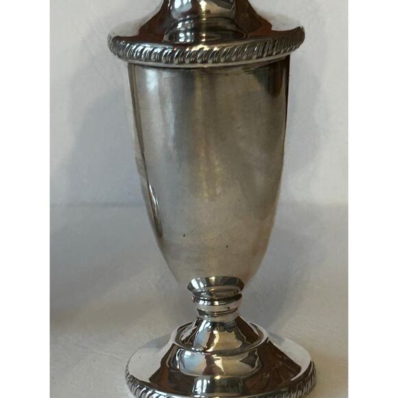 Antique Hunt 1930s 1940s braided Tall Sterling Silver Salt and Pepper Shakers - Picture 4 of 14